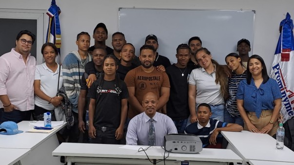 2 Expositor Durante Capacitacion