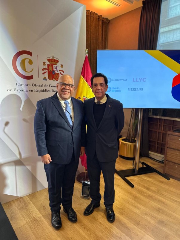 3director Y Tony Raful