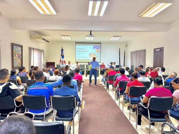 PARTE DEL PUBLICO DE Santiago Rodriguez PARTE DEL PUBLICO DE Santiago Rodriguez