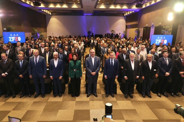 PUBLICO DURANTE ACTO3