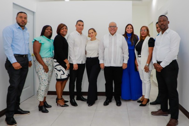Colaboradores Del 24 De Abril