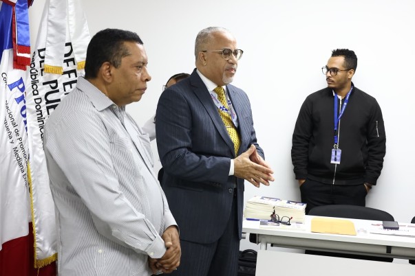 Con El Director Nacional De Promipyme