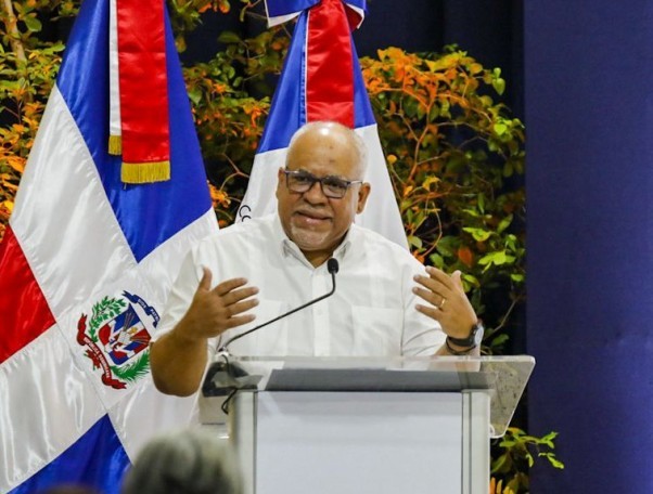 Director Durante Entrega San Pedro 1