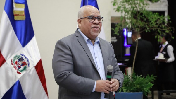 Director En 2da Reunion Del Consejo Directivo