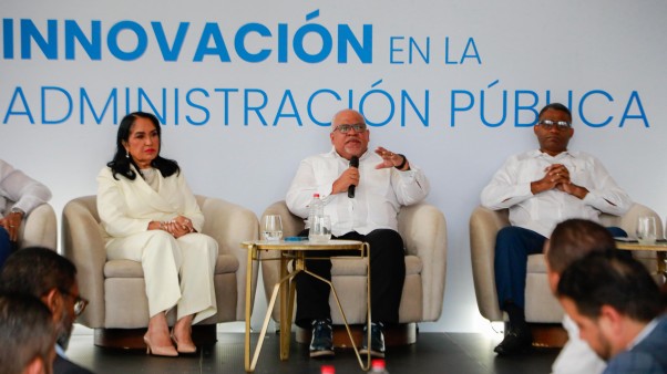 Director Habla De Los Servicios Que Ofrece La Institucion Durante Foro