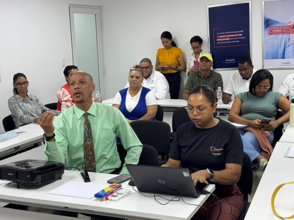 Duante Taller En Salon Capacitacion