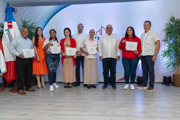Entrega Certificado En Barahona