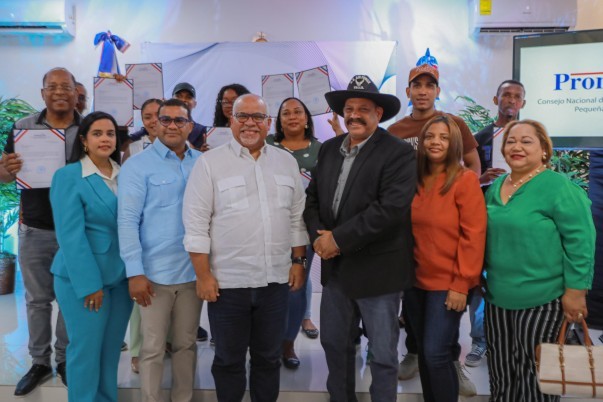 Foto Oficial Prestatario Foto Oficial Prestatario