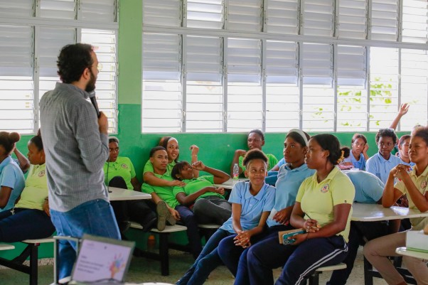 Mesa De Emprendimiento En El Municipio Pedro Brand
