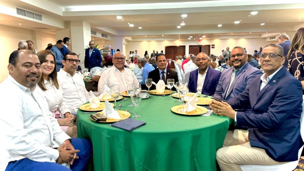 Parte De Los Ejecutivos En 48 Aniversarios Parte De Los Ejecutivos En 48 Aniversarios