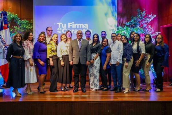 Personal Del Distrito N Entrega Credito