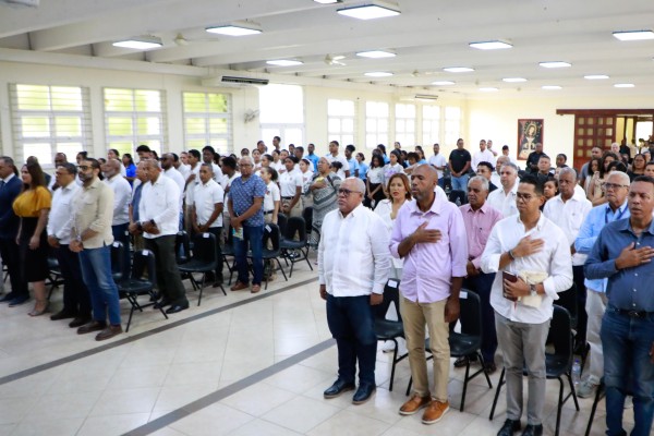 Publico Durante Entrega La ROMANA