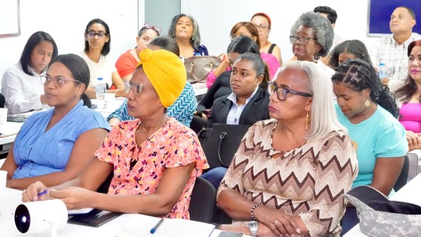 Publico En Luperon En Taller De Liderazgo