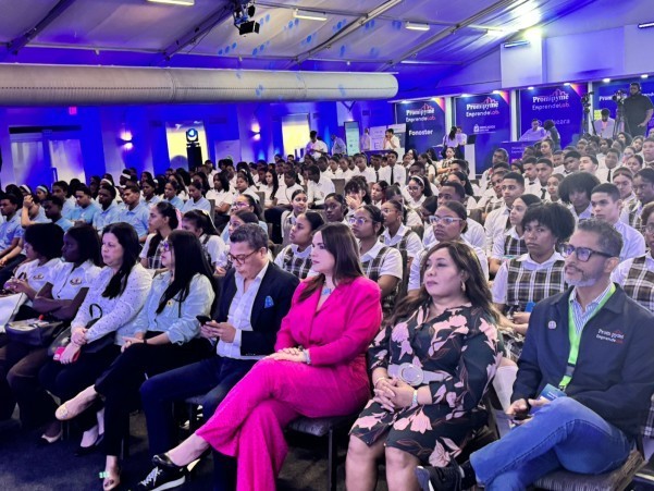 Publico En Cierre Emprendelab